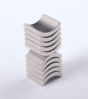 N35SH Arc NdFeB Magnets, Neodymium Arc Magnets สำหรับคอมพิวเตอร์ / รถยนต์