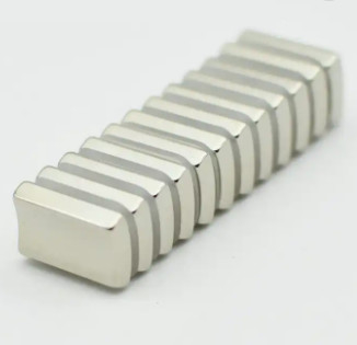 โรงงานจีนที่กำหนดเอง Super Strong Neodymium Arc Ndfeb Generator Magnet สำหรับขาย