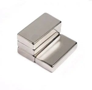 แม่เหล็กขนาดใหญ่ NdFeb N42 Magnet ขนาดที่กำหนดเองสำหรับอุตสาหกรรม